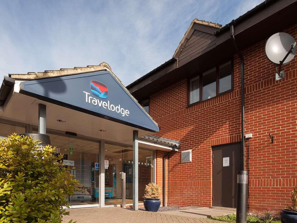 Travelodge Newbury Tot Hill Highclere Exterior photo