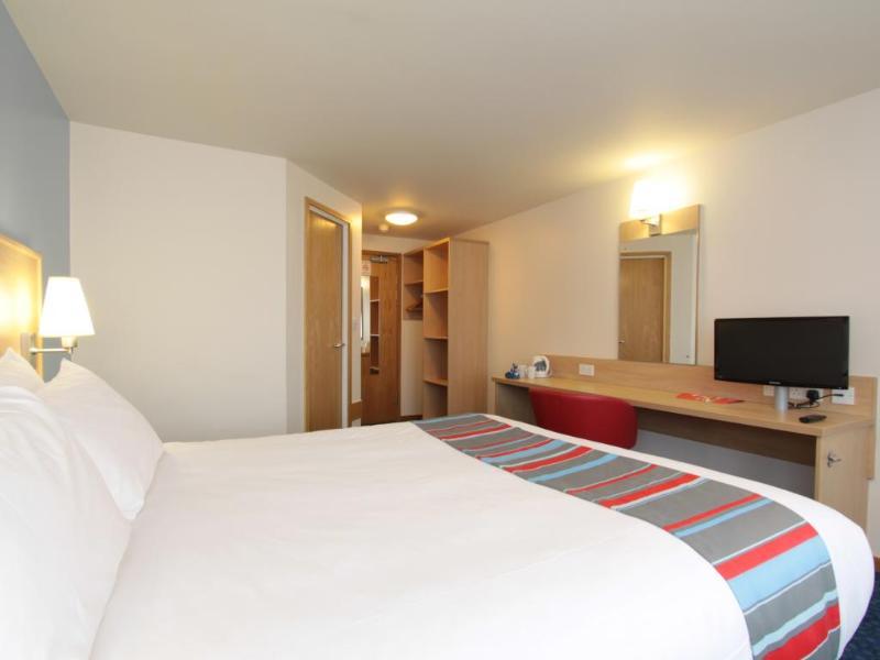 Travelodge Newbury Tot Hill Highclere Exterior photo