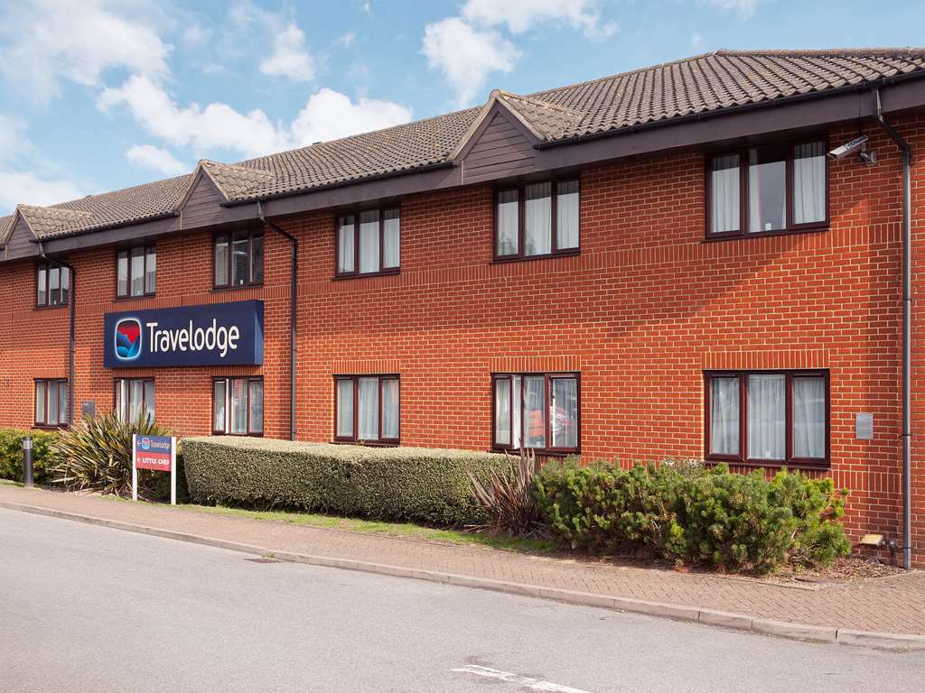 Travelodge Newbury Tot Hill Highclere Exterior photo