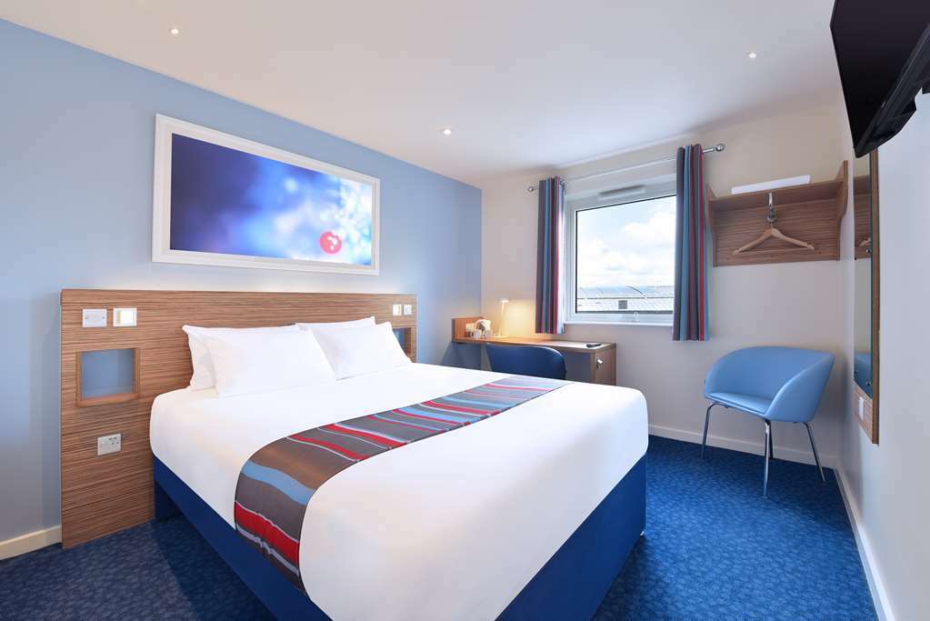 Travelodge Newbury Tot Hill Highclere Room photo
